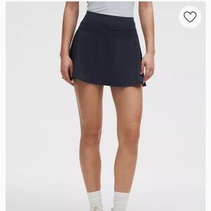 Lululemon Lightweight High-Rise Tennis Skirt Black EUC
Size 6